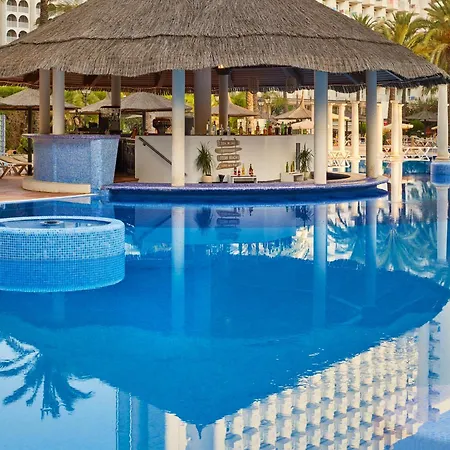 ホテル ソル ペリカノス オーカス